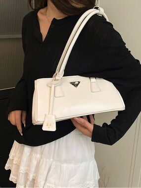 New women’s white fashion shoulder bag